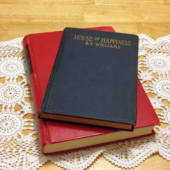 Vintage home decor book bundle - Picture 1 of 16